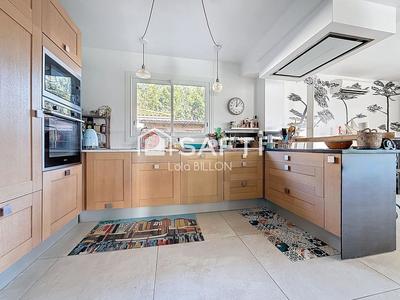 Maison - 102 m² - 4 pièces