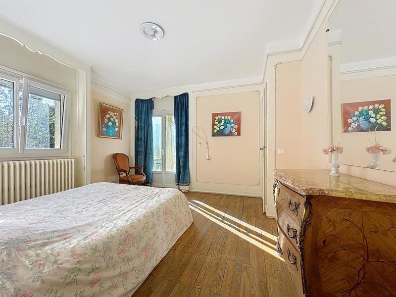 Maison - 297 m² - 11 pièces