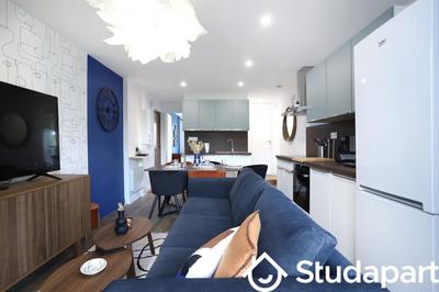 Chambre - 10 m² - 1 pièce