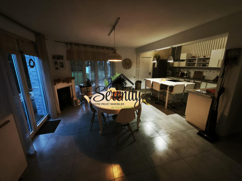 Maison - 121 m² - 7 pièces