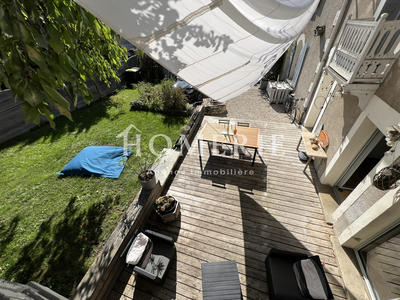 Maison - 193 m² - 8 pièces