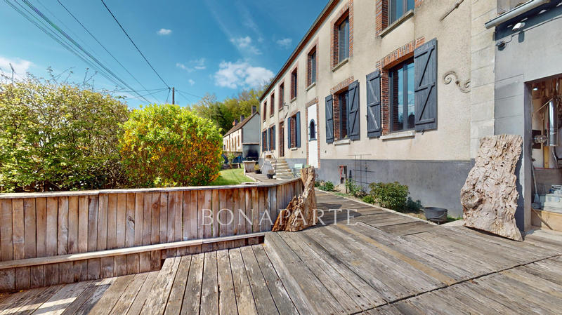 Maison - 189 m² - 8 pièces