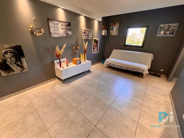 Villa - 220 m² - 7 pièces