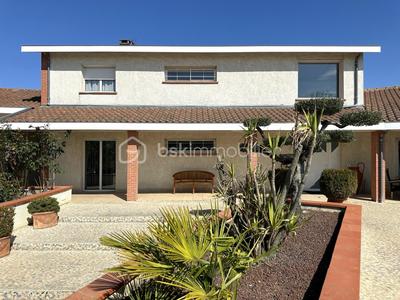 Villa - 254 m² - 7 pièces