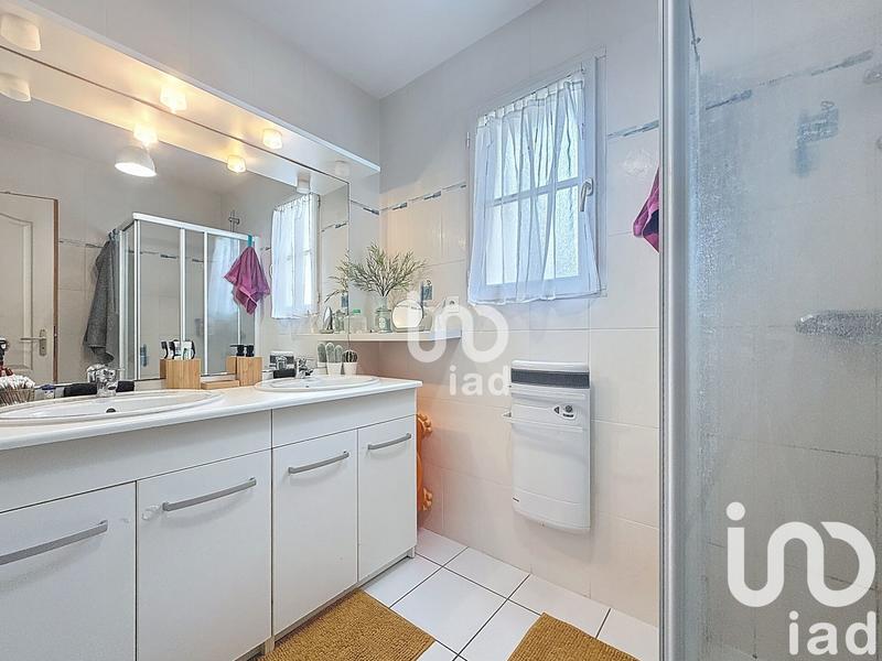 Maison - 98 m² - 5 pièces