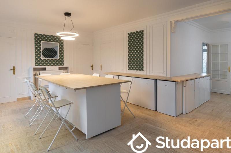 Chambre - 10 m² - 1 pièce