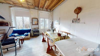 Appartement - 100 m² - 5 pièces