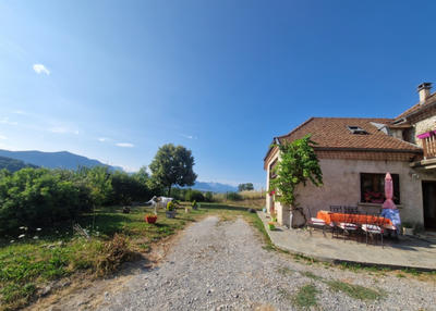 Maison - 190 m² - 10 pièces