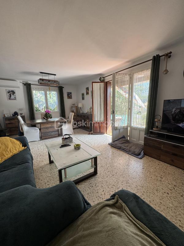 Maison traditionnelle - 87 m² - 5 pièces