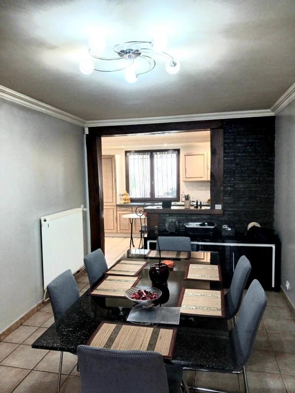 Pavillon - 200 m² - 9 pièces