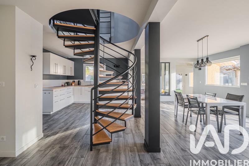 Maison - 152 m² - 7 pièces