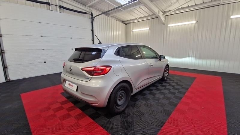 Renault Clio V Evolution E-Tech full hybrid 145