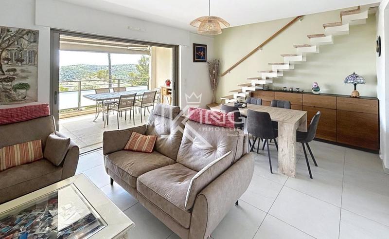 Appartement - 81 m² - 3 pièces