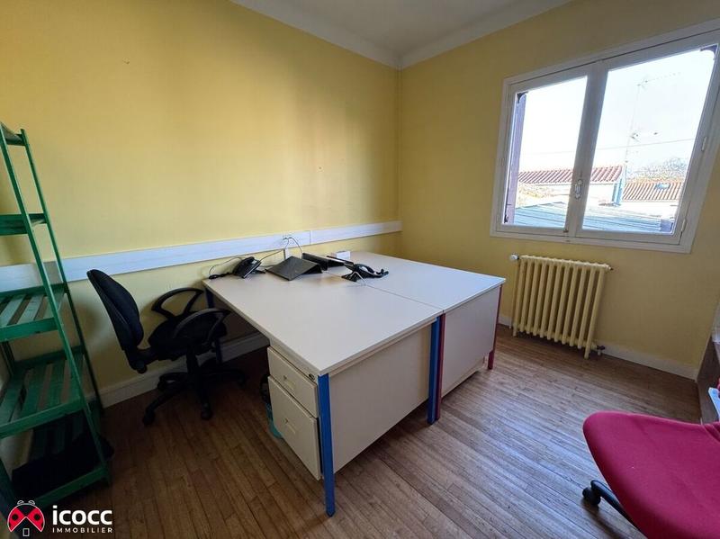 Immeuble mixte - 342 m² - 19 pièces