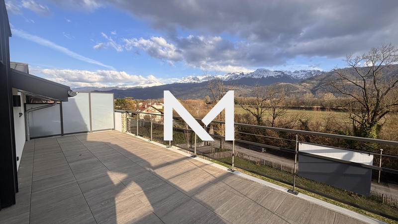 Appartement - 92 m² - 4 pièces