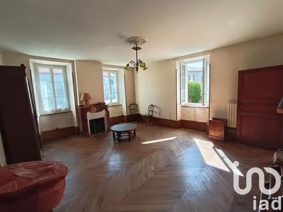 Maison - 202 m² - 7 pièces