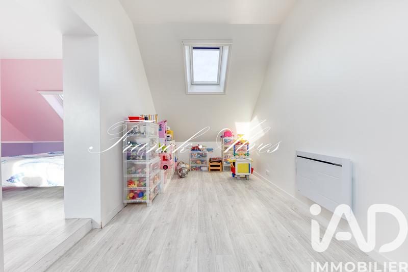 Maison - 121 m² - 5 pièces