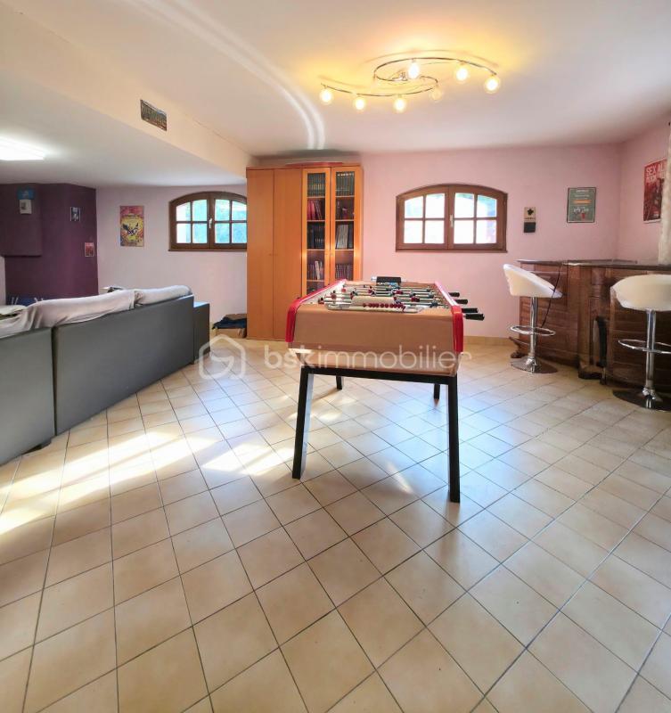 Villa - 215 m² - 5 pièces