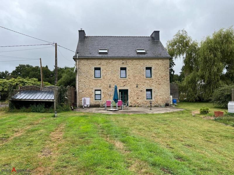 Maison - 222 m² - 10 pièces