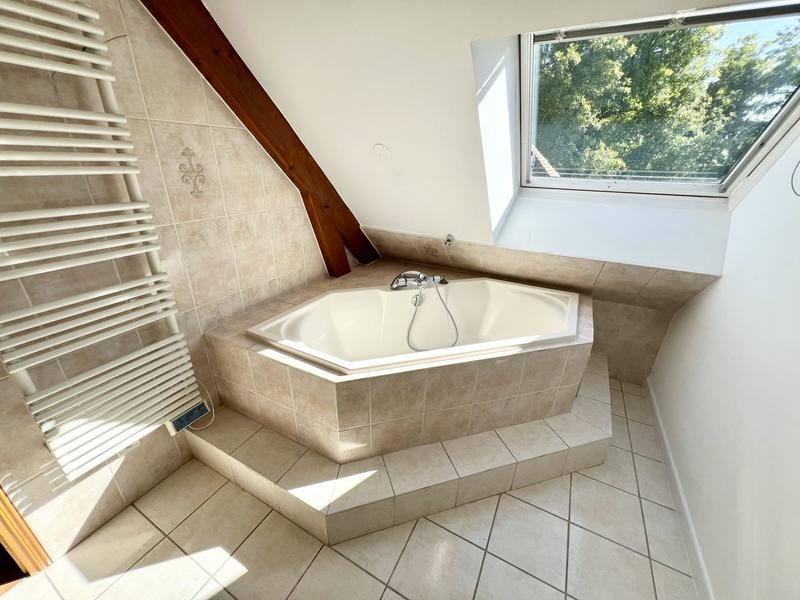 Maison - 199 m² - 7 pièces