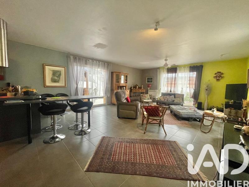 Maison - 90 m² - 5 pièces