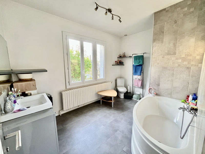 Maison - 125 m² - 7 pièces