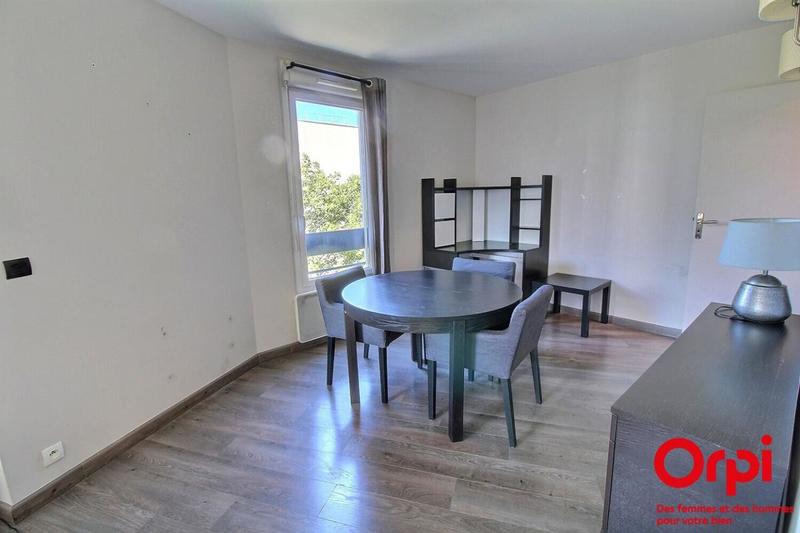 Appartement - 81 m² - 4 pièces