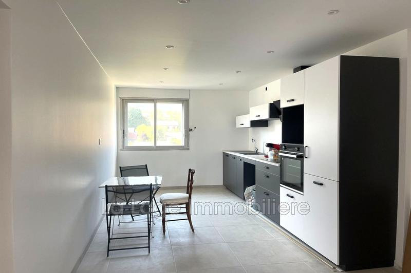 Appartement - 92 m² - 4 pièces