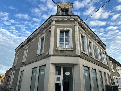 Maison - 214 m² - 9 pièces