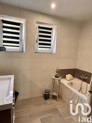 Maison - 180 m² - 6 pièces