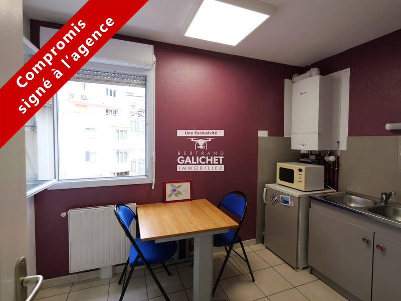 Local d'activités - 94 m² - 5 pièces