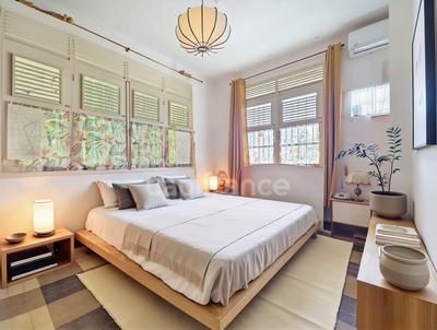 Maison - 184 m² - 9 pièces