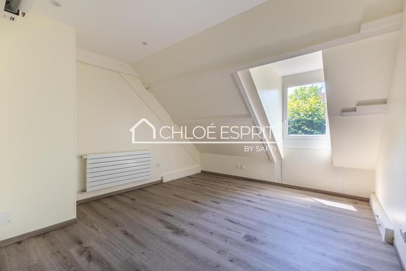 Maison - 167 m² - 10 pièces