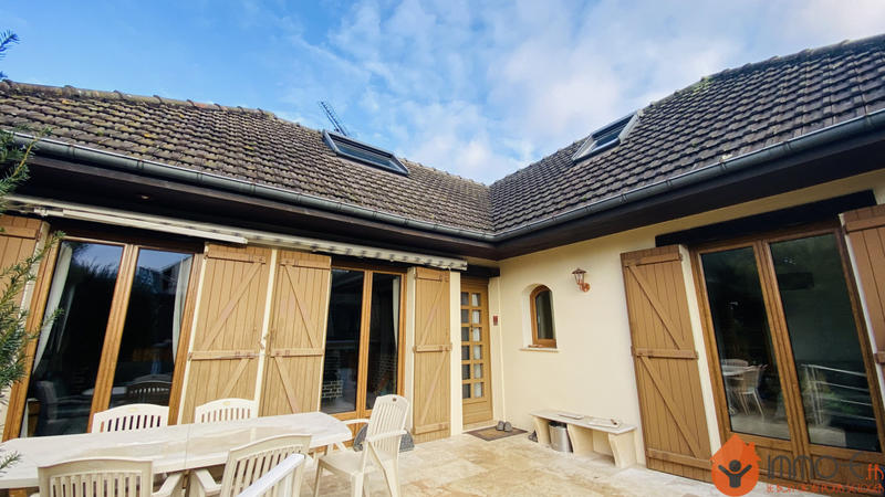 Maison - 90 m² - 5 pièces