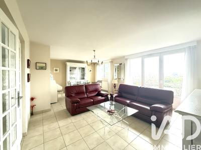 Maison - 205 m² - 6 pièces