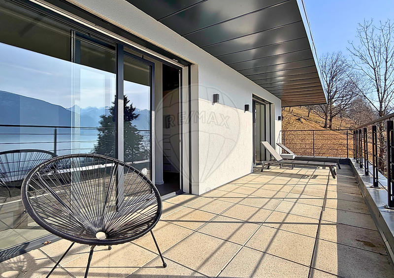 Villa - 232 m² - 6 pièces