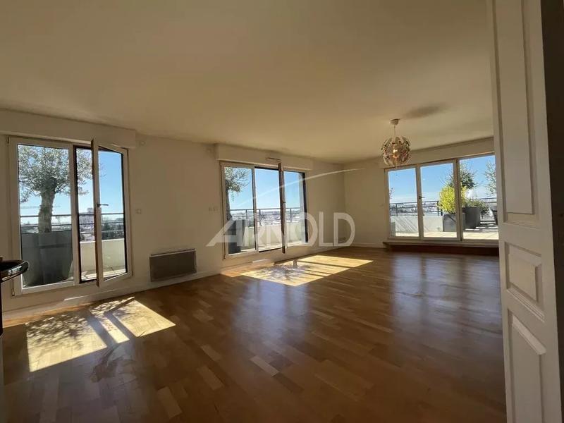 Appartement - 98 m² - 5 pièces