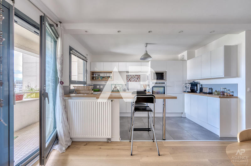 Appartement - 86 m² - 3 pièces