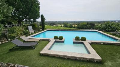 Maison - 332 m² - 6 pièces