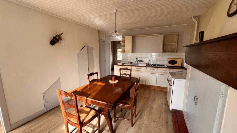 Maison - 98 m² - 5 pièces