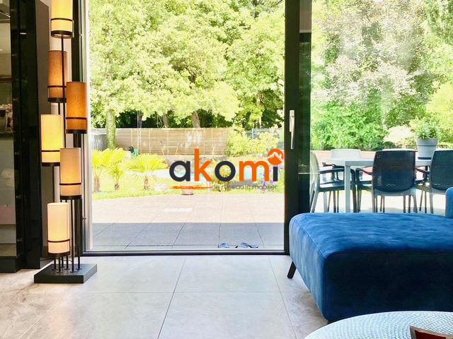 Maison - 200 m² - 5 pièces