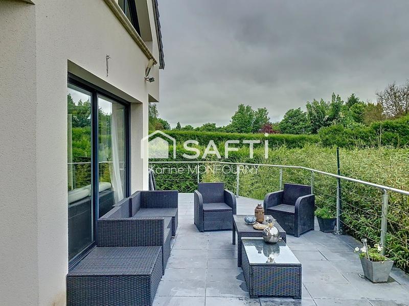 Maison - 212 m² - 7 pièces