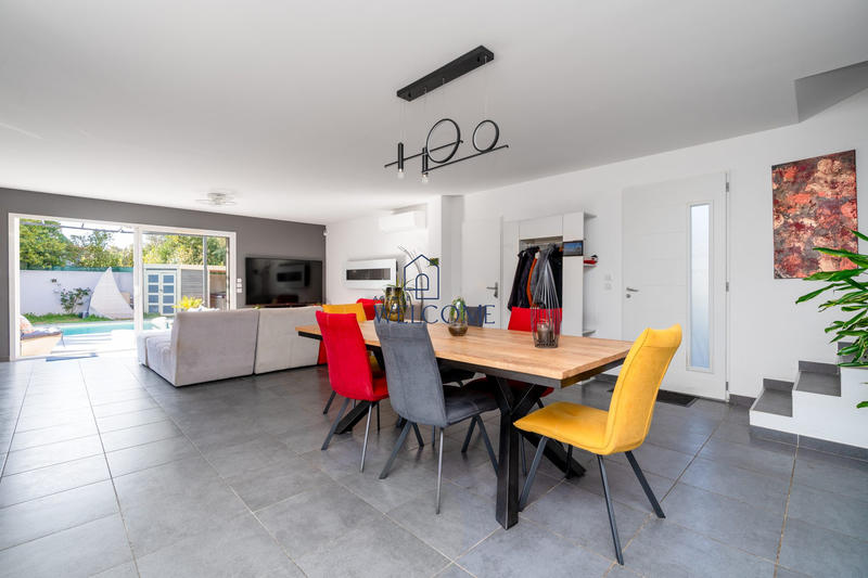 Maison - 137 m² - 6 pièces