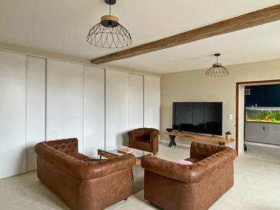 Maison - 238 m² - 4 pièces