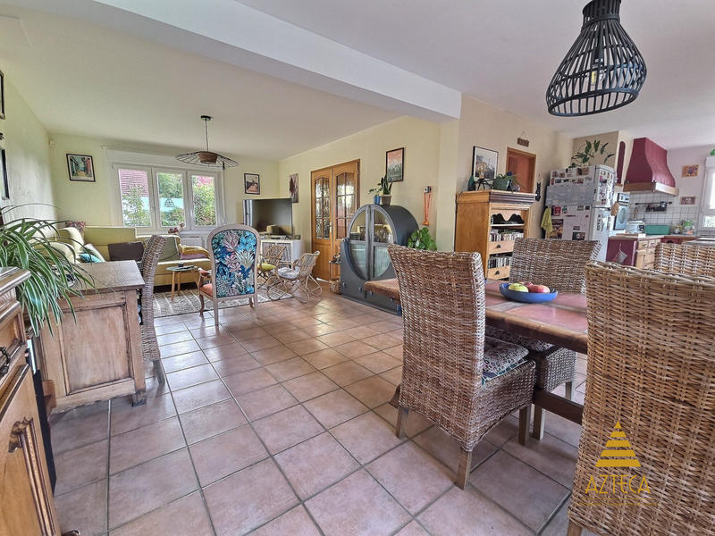 Maison - 112 m² - 8 pièces