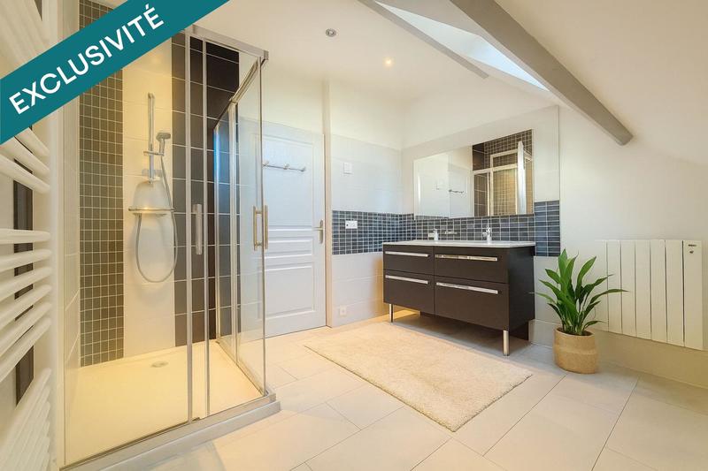 Maison - 200 m² - 5 pièces