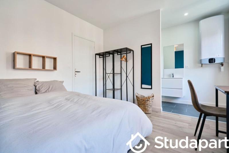 Chambre - 10 m² - 1 pièce