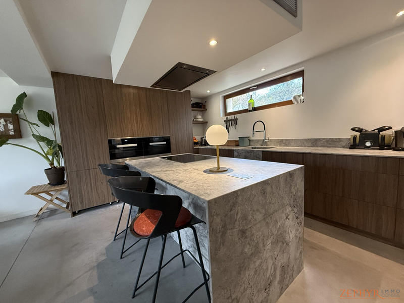 Maison contemporaine - 183 m² - 7 pièces