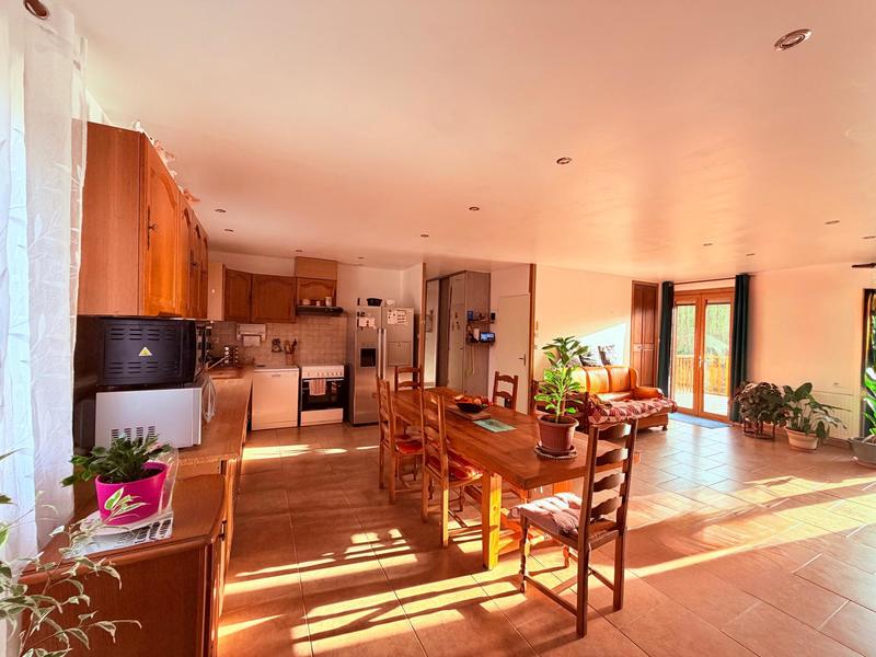 Maison - 86 m² - 6 pièces