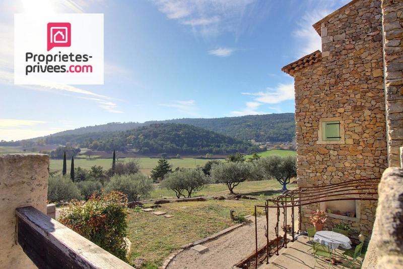 Maison - 755 m² - 13 pièces